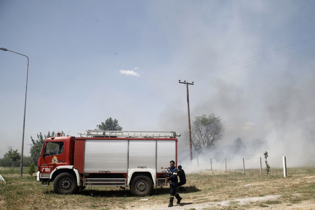 Φωτιά στη Νταού Πεντέλης – Τέθηκε άμεσα υπό έλεγχο