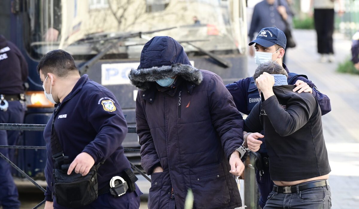 Κολωνός: Στη φυλακή 4 από τους 11 για την κακοποίηση της 12χρονης – Οι ποινές