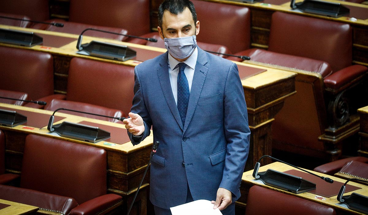 Χαρίτσης: Στις ΗΠΑ ερευνούν τη χειραγώγηση της αγοράς και εδώ «παρακολουθούν» τις εξελίξεις