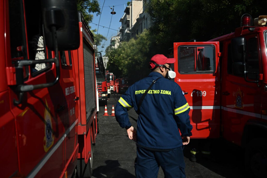 Φωτιά τώρα στην Αττική: Σε χώρο βιοτεχνίας στον Ταύρο