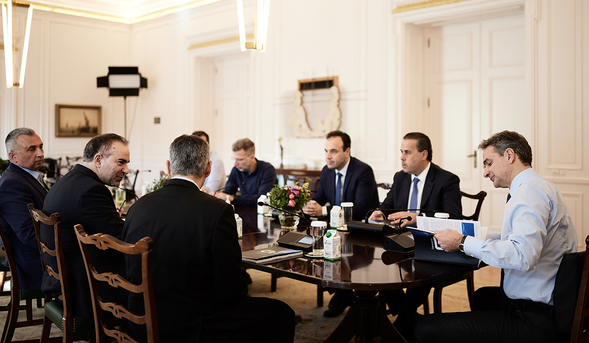 Σύσκεψη στο Μαξίμου για τις εφαρμογές της Τεχνητής Νοημοσύνης