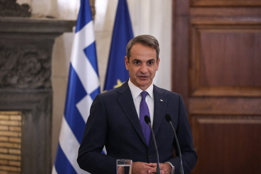 Mε δύο αντιπάλους στις Ευρωεκλογές: Την κοινωνική δυσαρέσκεια και τη «δεξιά πολυκατοικία»