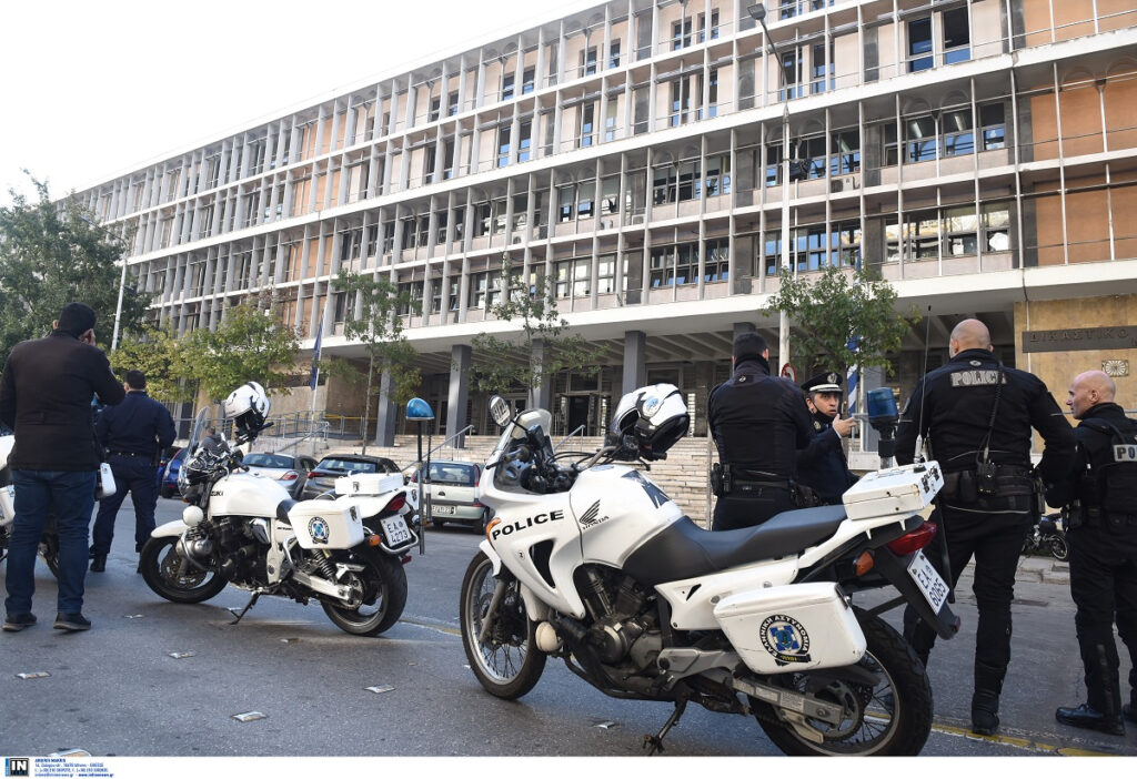 Αποκάλυψη: Συγγενικό πρόσωπο κορυφαίου υπουργού ο πιθανός στόχος της βόμβας στο Εφετείο Θεσσαλονίκης