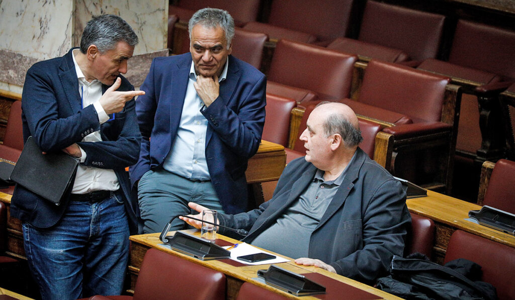 Φράξια «Ομπρέλα»: Οι καλύτεροι φίλοι του Κασσελάκη