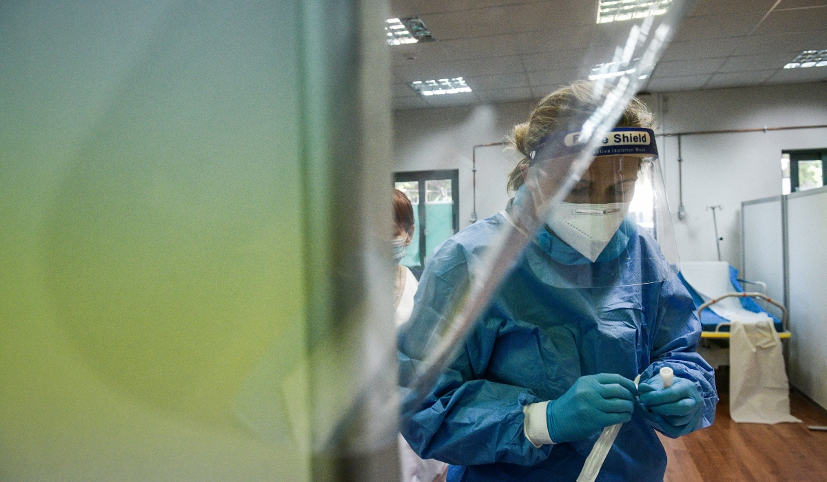Κορονοϊός – Εκθεση ΕΟΔΥ: Στους 44 οι νεκροί – Αύξηση των εισαγωγών