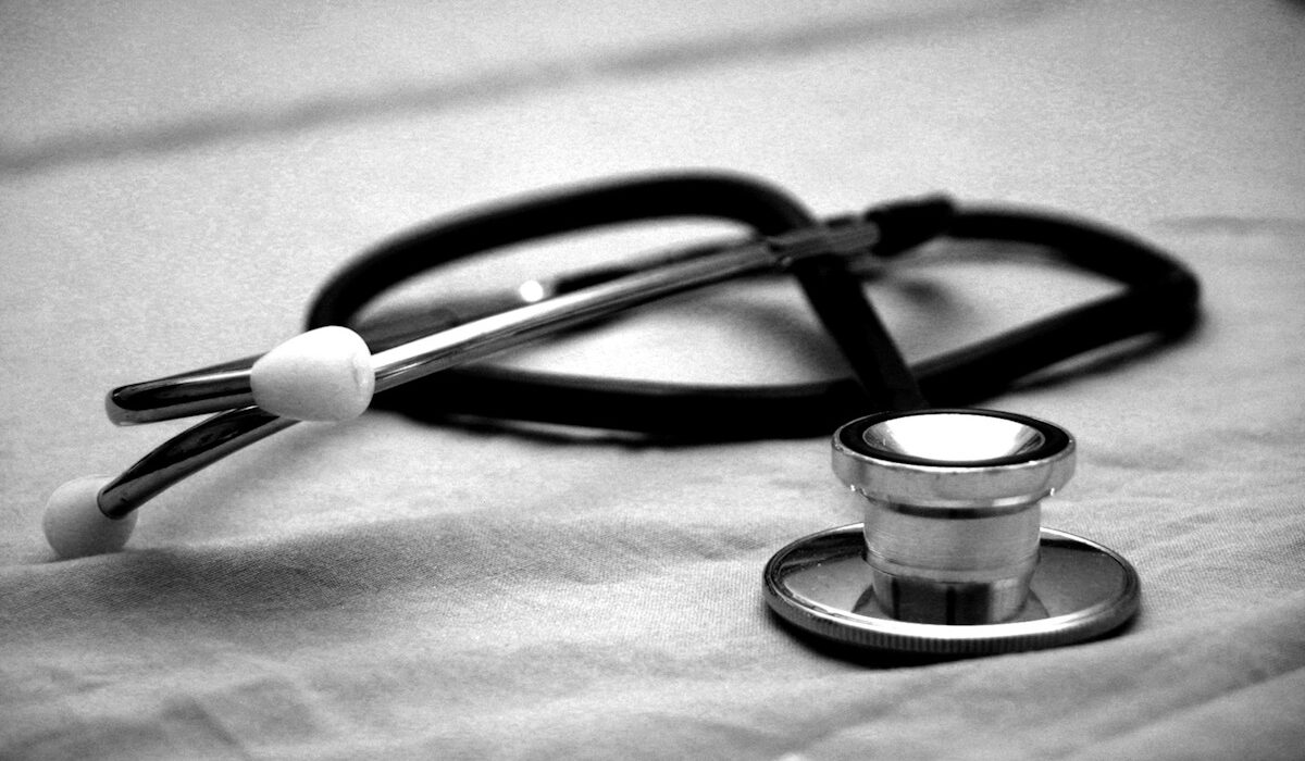 Σαλμονέλα: Τα 4 συμπτώματα – Ποιοι κινδυνεύουν περισσότερο