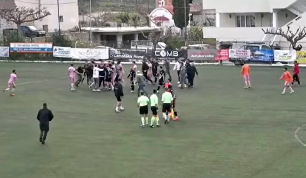 Άγρια επεισόδια σε ποδοσφαιρικό αγώνα στα Ζωνιανά