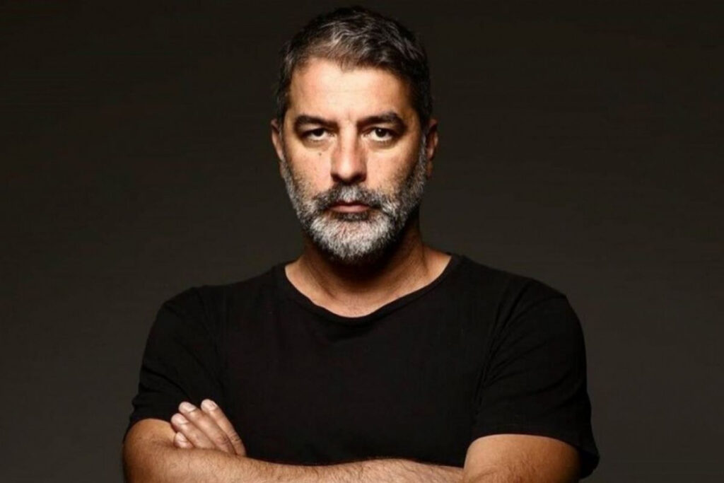 Βασίλης Μπισμπίκης: Στο νοσοκομείο ο ηθοποιός – Υποβλήθηκε σε επέμβαση