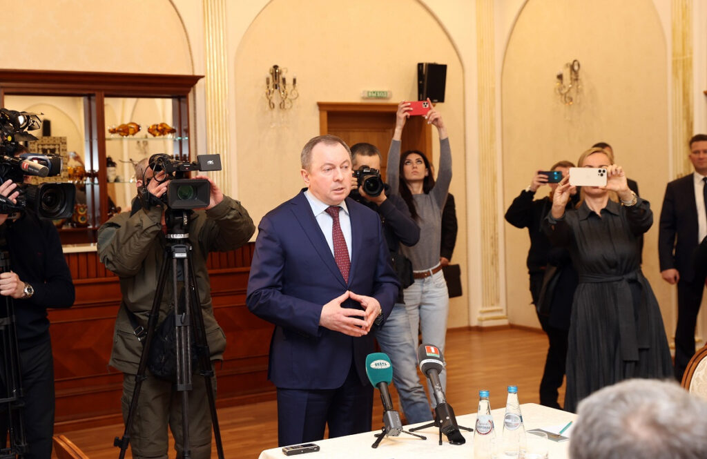 Σλούτσκι για διαπραγματεύσεις: Ρωσία και Ουκρανία έχουν βρει σημαντικά σημεία στα οποία μπορεί να σημειωθεί πρόοδος