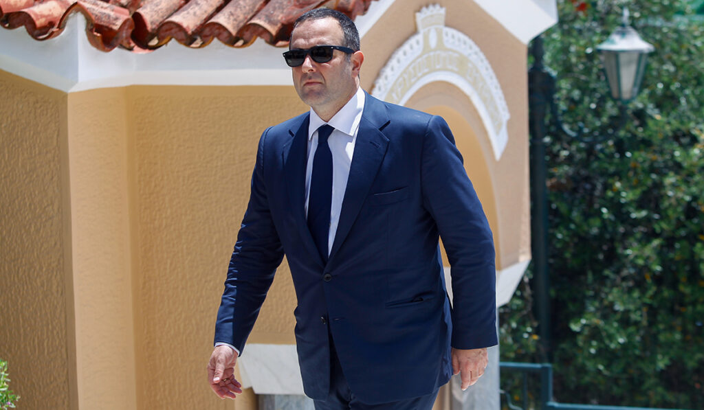 «Πρόβλημα Κυριακού» στο Μέγαρο Μαξίμου