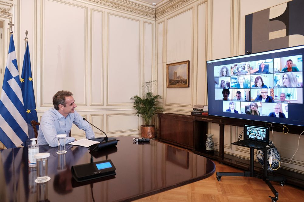 Μητσοτάκης σε νοσηλευτές: «Μας βγάλατε ασπροπρόσωπους» – Στα προ του 2011 επίπεδα επιστρέφει η στελέχωση των νοσοκομείων