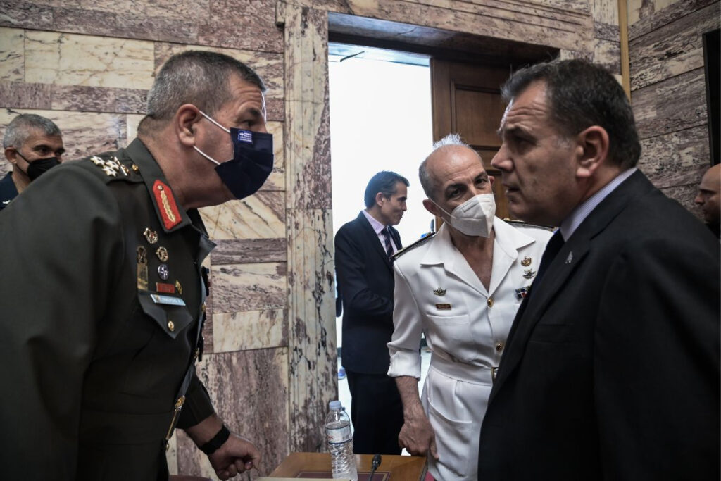 Αντιδρούν οι στρατιωτικοί για την αναφορά Παναγιωτόπουλου στο «ελβετικό τυρί»