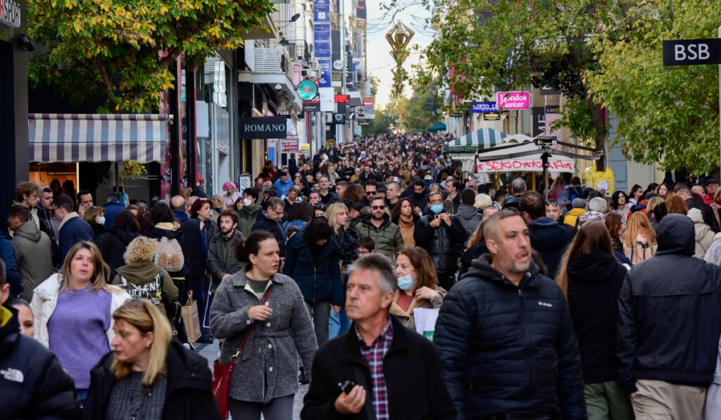 ΕΟΔΥ: 141 θάνατοι από κορονοϊό και 3 από γρίπη σε μια εβδομάδα – «Θερίζουν» τα κρούσματα