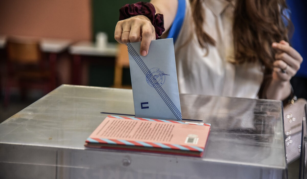 LIVE οι αυτοδιοικητικές εκλογές: Στο 44,6% η συμμετοχή μέχρι τις 17:30