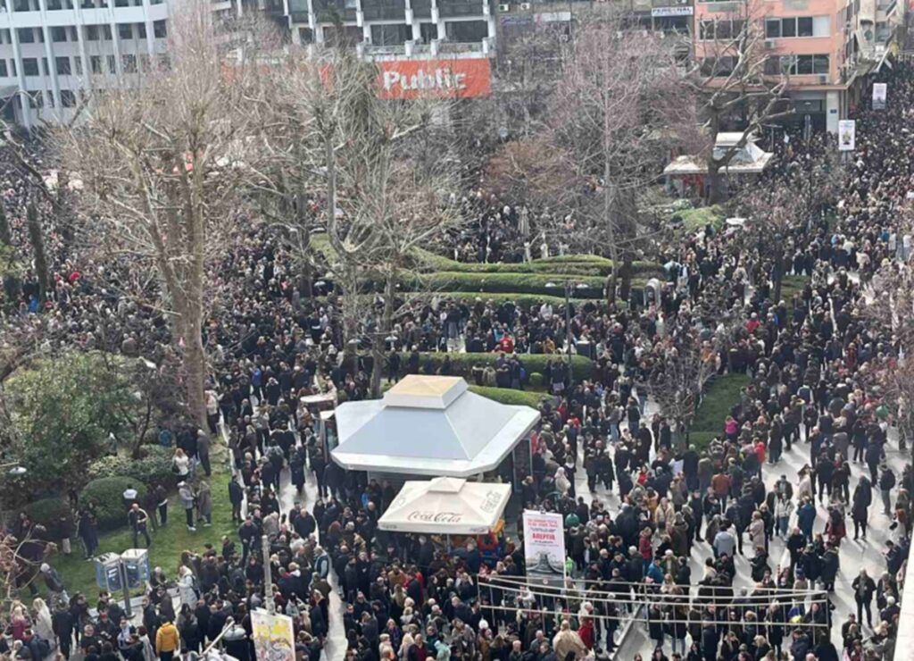 Τέμπη: Βούλιαξε και η Λάρισα