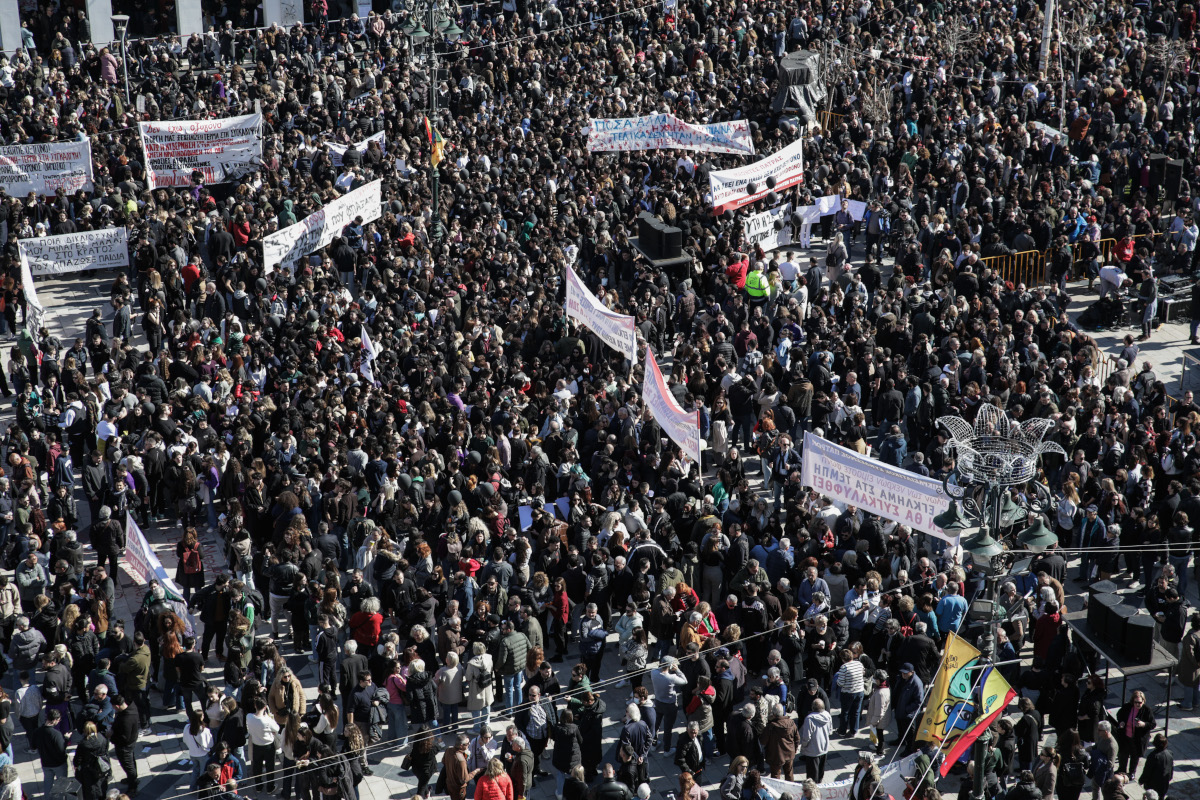Τεράστιο πλήθος στην Πάτρα για το συλλαλητήριο των Τεμπών 1 Τεράστιο πλήθος στην Πάτρα για το συλλαλητήριο των Τεμπών