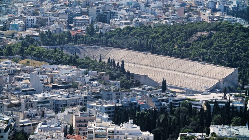 Με χορηγία του Β. Μαρινάκη θα ανακαινιστεί το Καλλιμάρμαρο για διεθνείς αγώνες στίβου