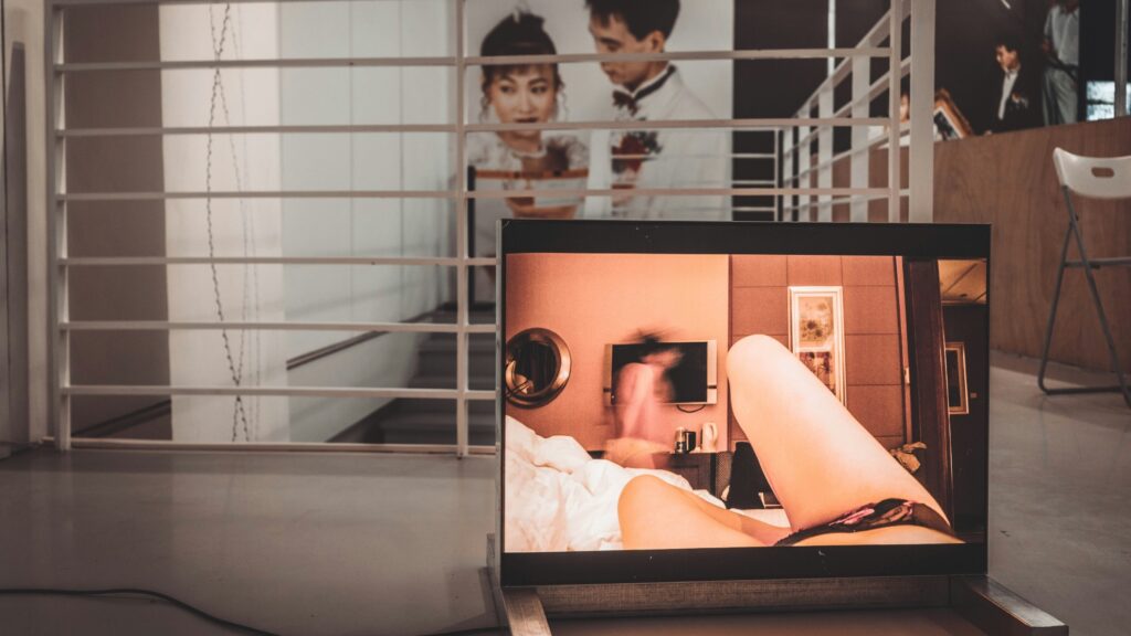 Βόλος: Ανέβαζε sex tapes με τη σύζυγό του στο διαδίκτυο –  Έβγαλε πάνω από 120.000 ευρώ
