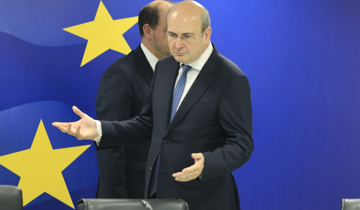 Χατζηδάκης: Με τη μείωση της φοροδιαφυγής μειώνουμε φόρους και στηρίζουμε την κοινωνία