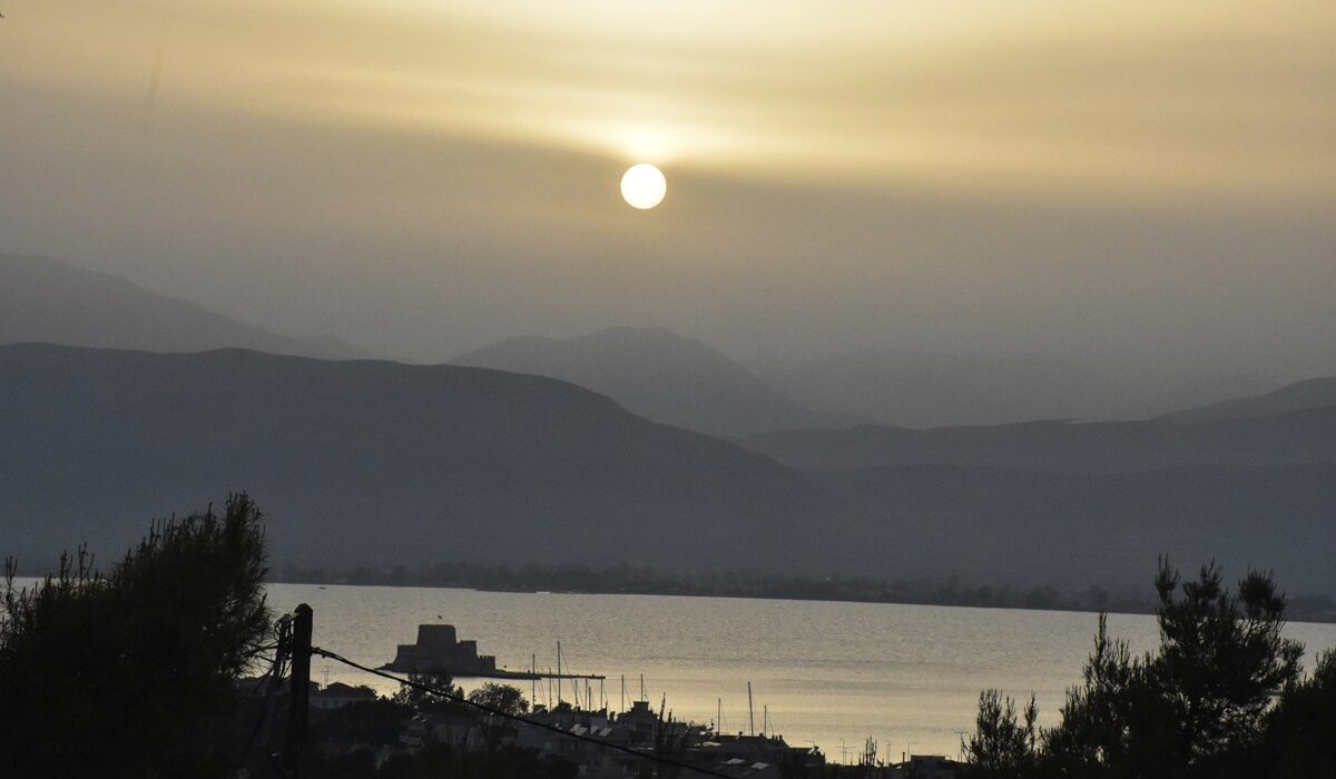 Κουφόβραση, πυκνή σκόνη και μετά… κακοκαιρία