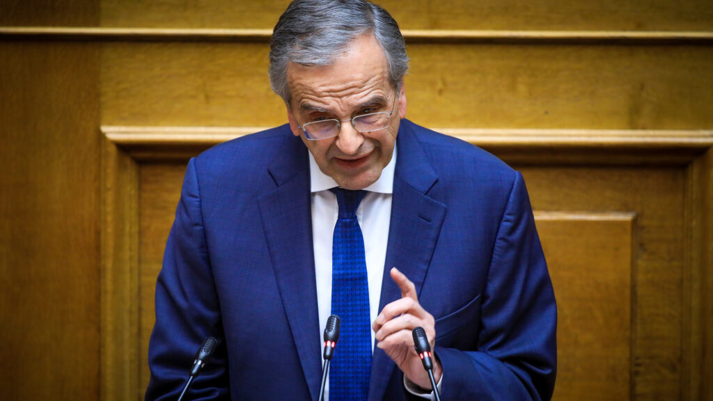 Ο Σαμαράς απαντά σε Βενιζέλο και δηλώνει «παρών και μάχιμος