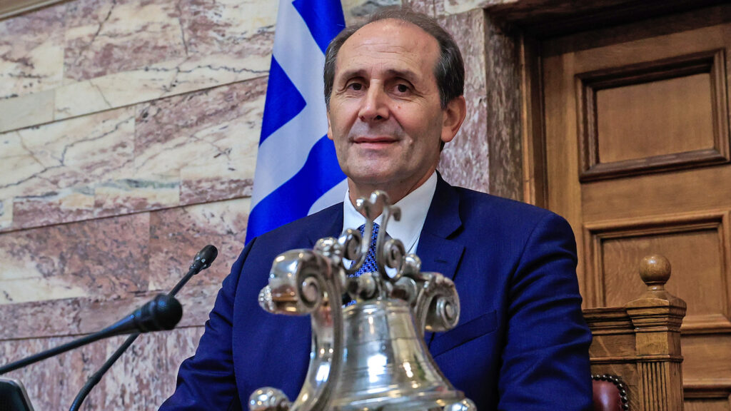 Φωνές για κάλπη για Βεσυρόπουλο