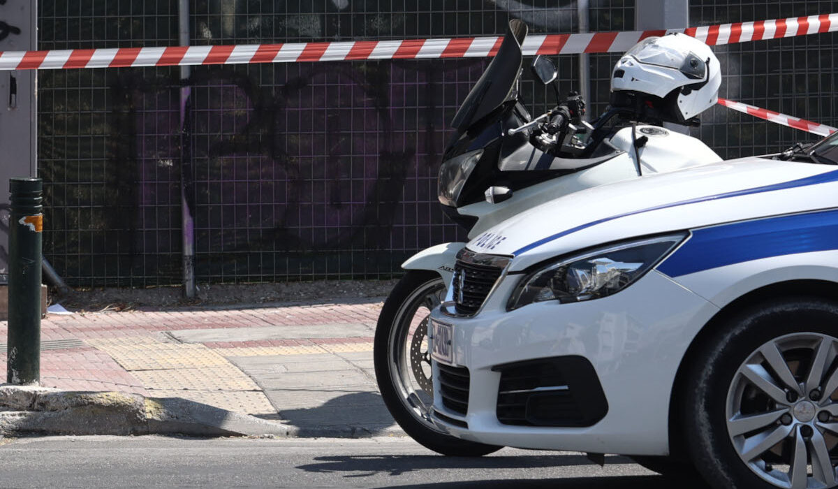 Αστυνομία στην Ομόνοια για θάνατο αστέγου σε εστιατόριο στο κέντρο της Αθήνας