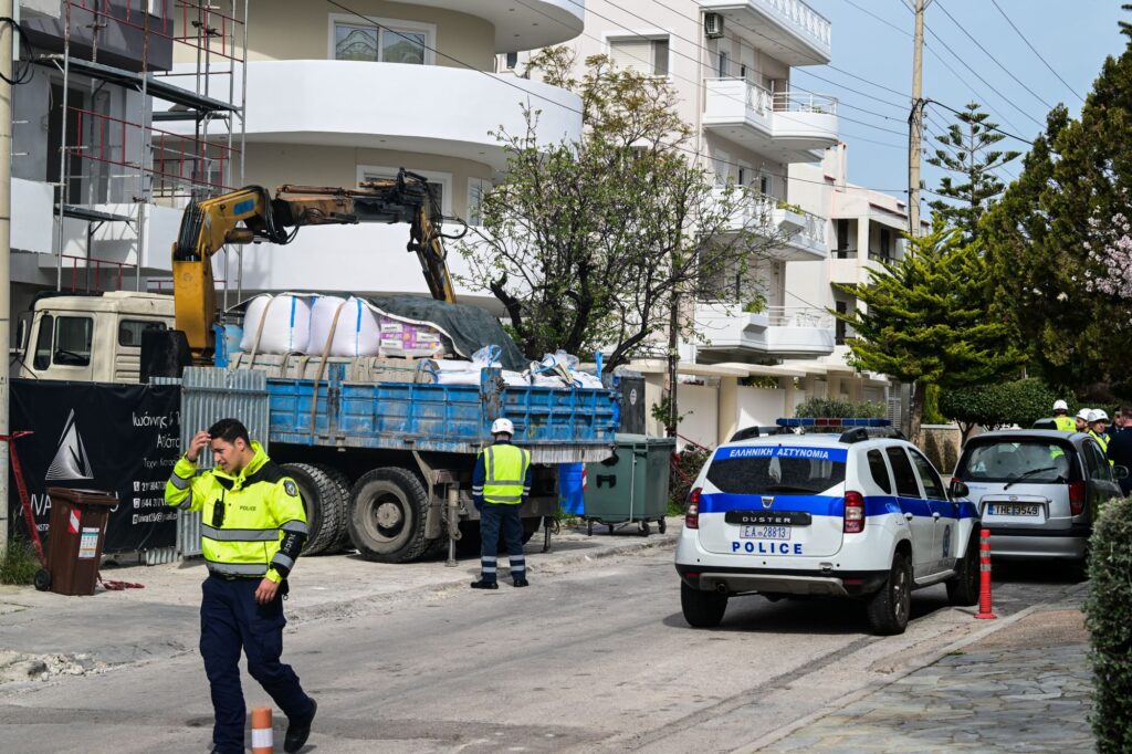 Βούλα: Νεκρός ο 28χρονος χειριστής – Πώς έγινε το δυστύχημα με τον γερανό