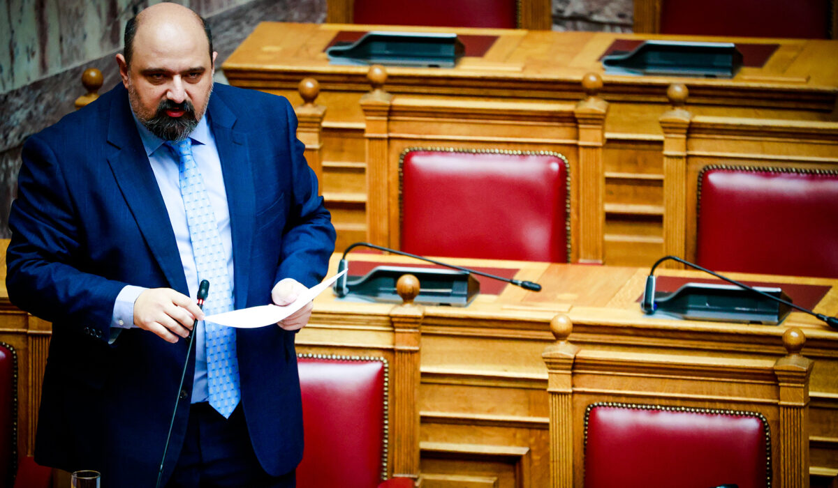 Τέμπη: Οι 27 βουλευτές που θα συμμετάσχουν στην Προανακριτική για τον Τριαντόπουλο