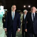 Δένδιας, Καραμανλής