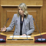Η Μιλένα Αποστολάκη κατά τη συζήτηση της πρότασης δυσπιστίας εναντίον της κυβέρνησης