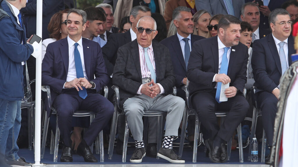 O Nικήτας Κακλαμάνης διδάσκει στιλ