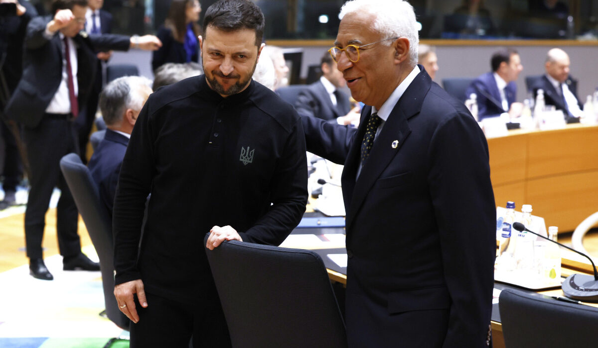 Βολοντίμιρ Ζελένσκι και Αντόνιο Κόστα στο Ευρωπαϊκό Συμβούλιο που έγινε την Πέμπτη 6 Μαρτίου 2025 στις Βρυξέλλες για την Ουκρανία και την Άμυνα στη γηραιά ήπειρο