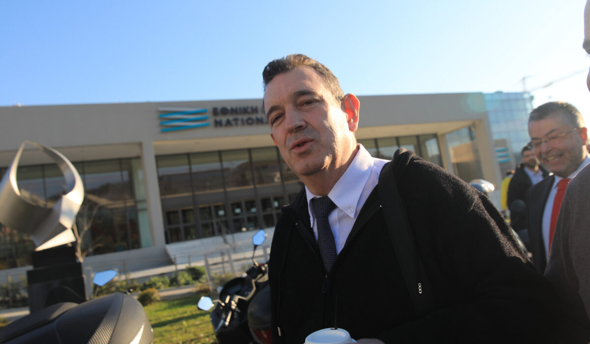 Ελεύθερος ο βουλευτής της Νίκης Νίκος Παπαδόπουλος που προκάλεσε βανδαλισμούς στην Εθνικής Πινακοθήκης