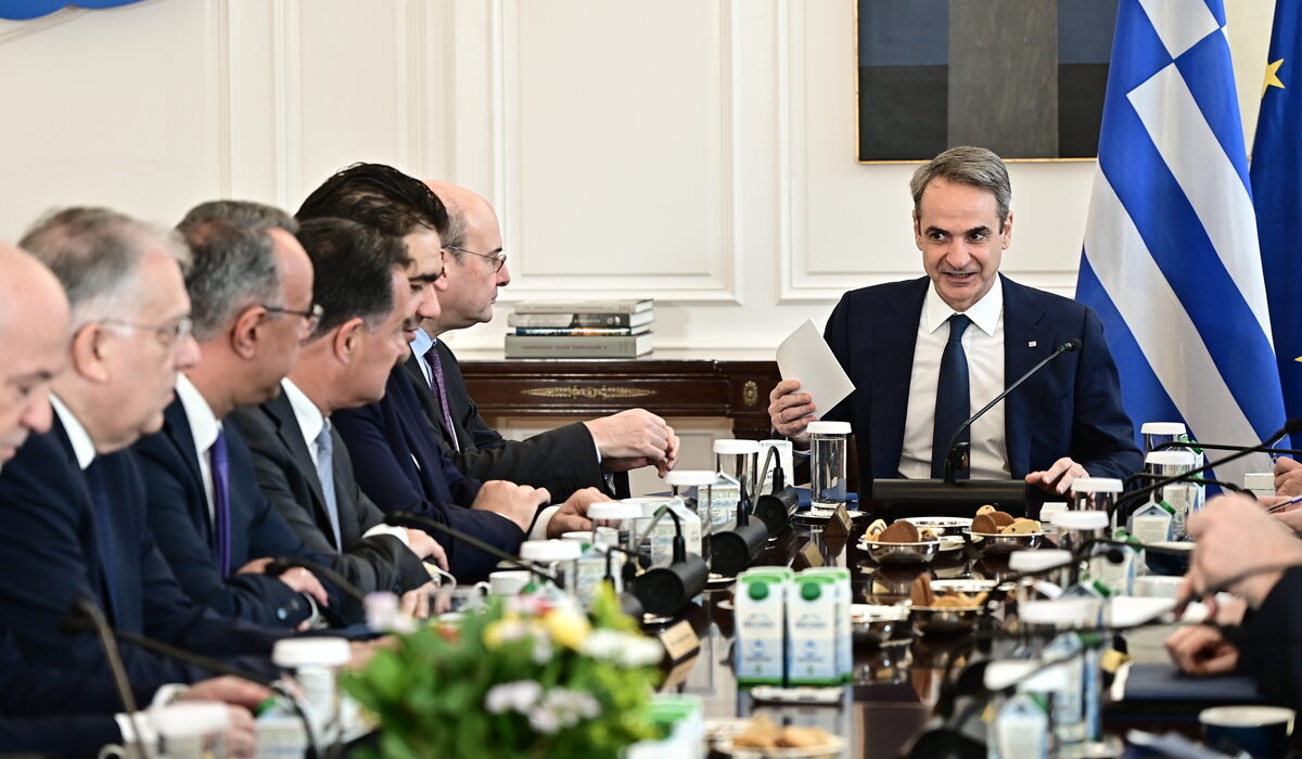 Κυβέρνηση: Από την κατάθλιψη στην αλαζονεία… τρεις – τέσσερις δημοσκοπήσεις δρόμος
