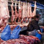 Αρνί με το... κυάλι: Έρχονται αυξήσεις 20% στην τιμή - Γιατί θα είναι δυσεύρετο φέτος το Πάσχα