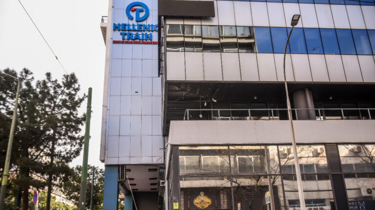 Έκρηξη στην Hellenic Train: Σπασμένα τζάμια και αυτοκίνητα σε ακτίνα 20 μέτρων - Το σχέδιο διαφυγής