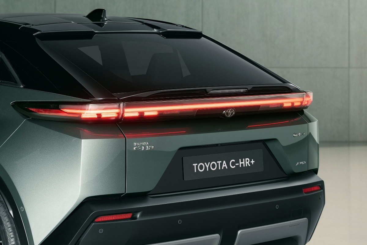 Νέο Toyota C-HR+ - Πότε φτάνει στην Ελλάδα το αμιγώς ηλεκτρικό Coupe SUV με το σπορ DNA