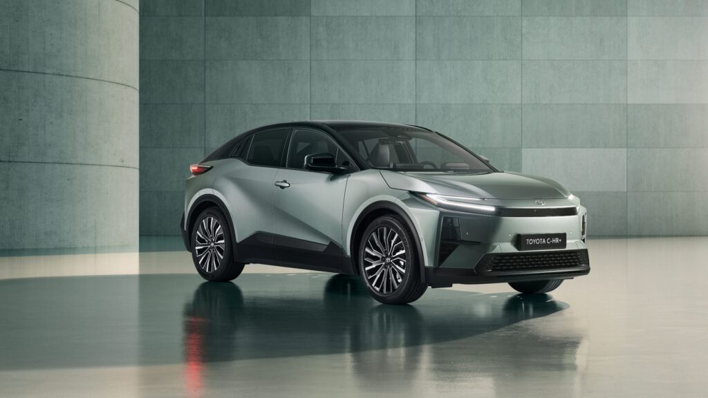 Νέο Toyota C-HR+ - Πότε φτάνει στην Ελλάδα το αμιγώς ηλεκτρικό Coupe SUV με το σπορ DNA
