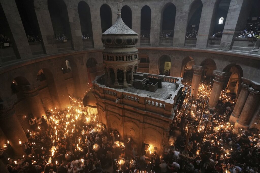 Άγιο Φως Πανάγιος Τάφος Ιεροσόλυμα Πάσχα