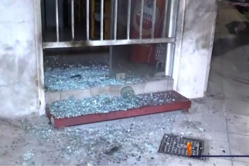 Συναγερμός στα Κάτω Πατήσια: Έκρηξη σε ψητοπωλείο