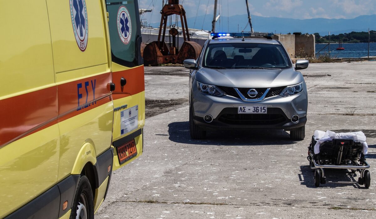 Θρίλερ στην Κυλλήνη με πτώμα σε παραλία – Φορούσε μόνο εσώρουχο