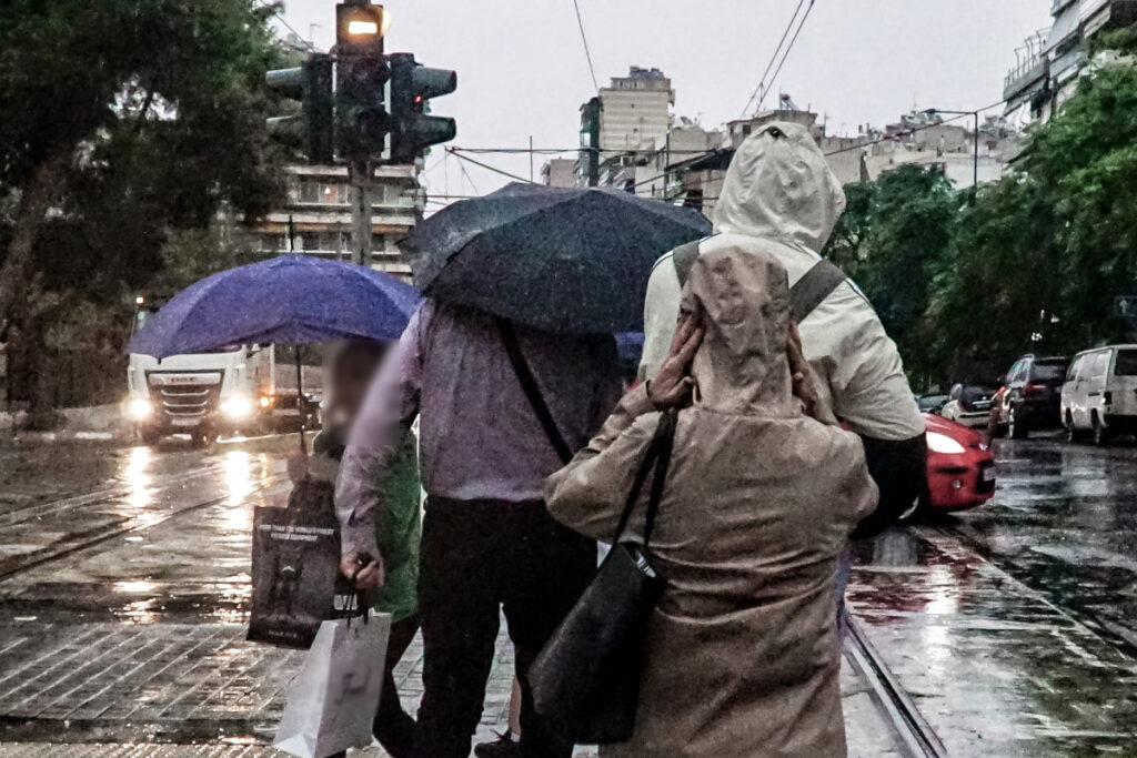Καιρός βροχές στην Αθήνα