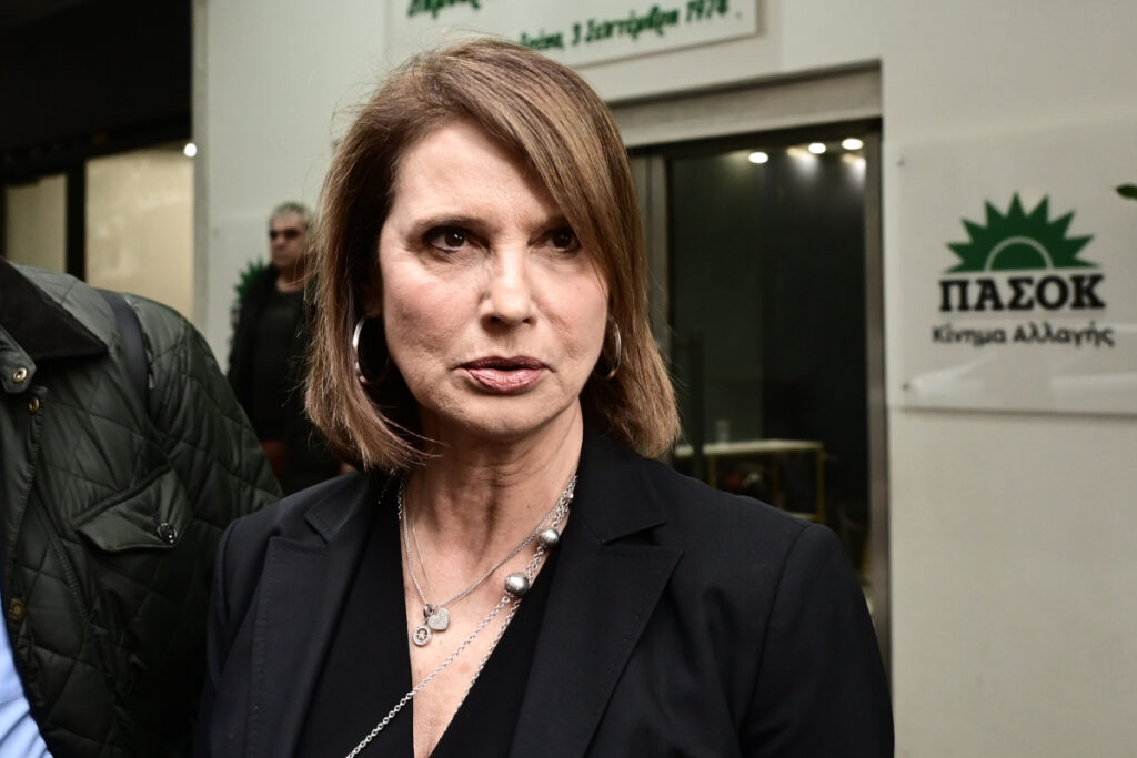 Μπατζελή μετά την απόφαση του ΠΑΣΟΚ για διαγραφή ενός έτους: Η φοβικότητα συρρικνώνει και διχάζει