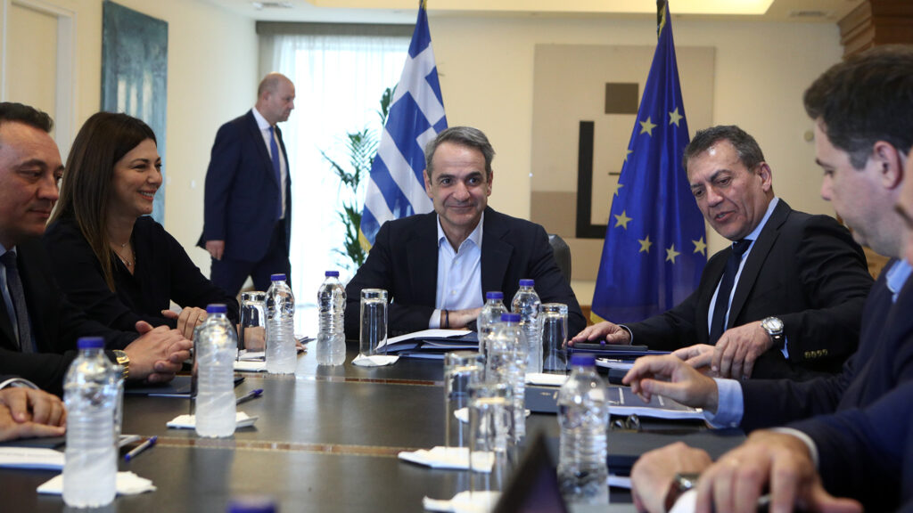 Επίσκεψη Μητσοτάκη στο υπουργείο Παιδείας