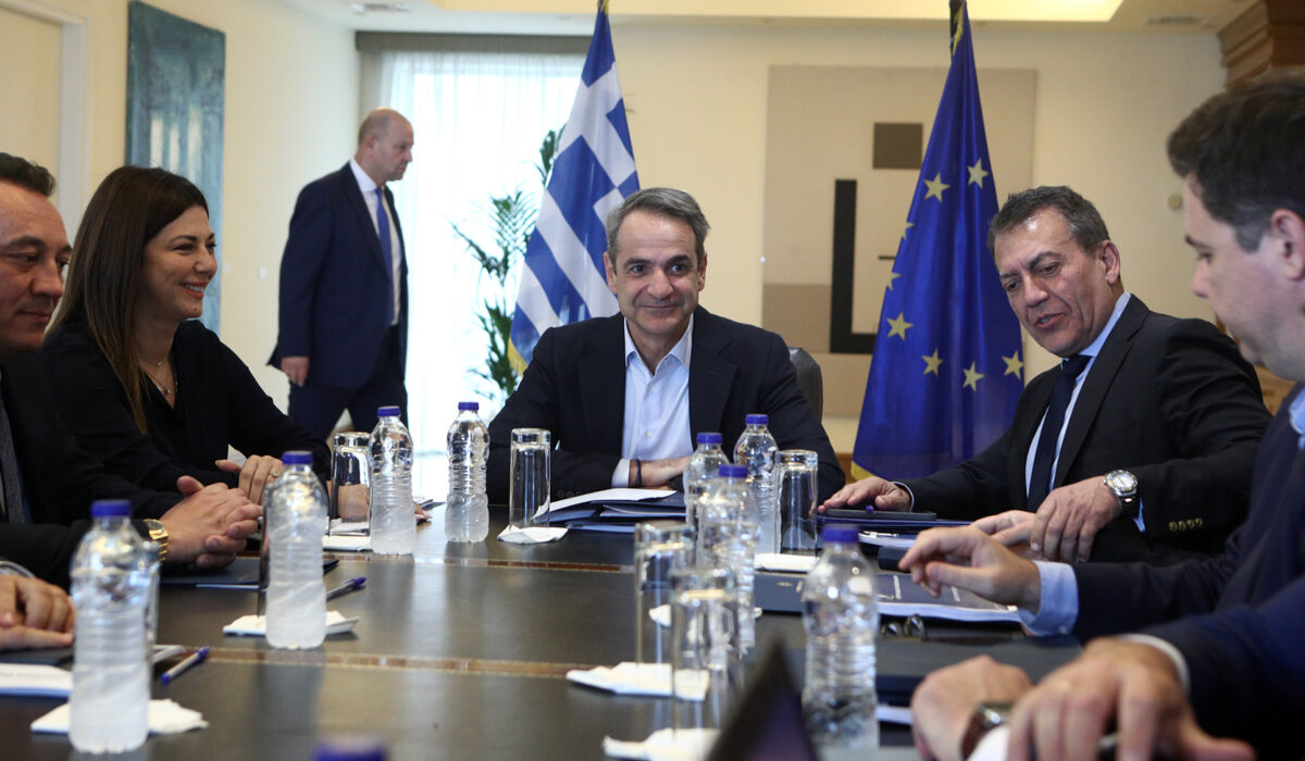Επίσκεψη Μητσοτάκη στο υπουργείο Παιδείας