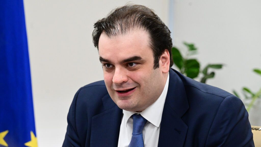 Πιερρακάκης για δασμούς Τράμπ
