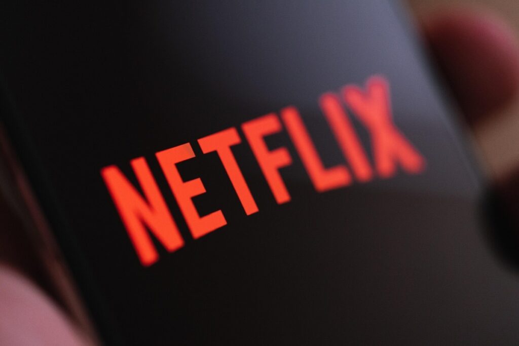 Ανακοινώθηκαν τα «χρυσά» κέρδη του Netflix — Δείτε τα νούμερα