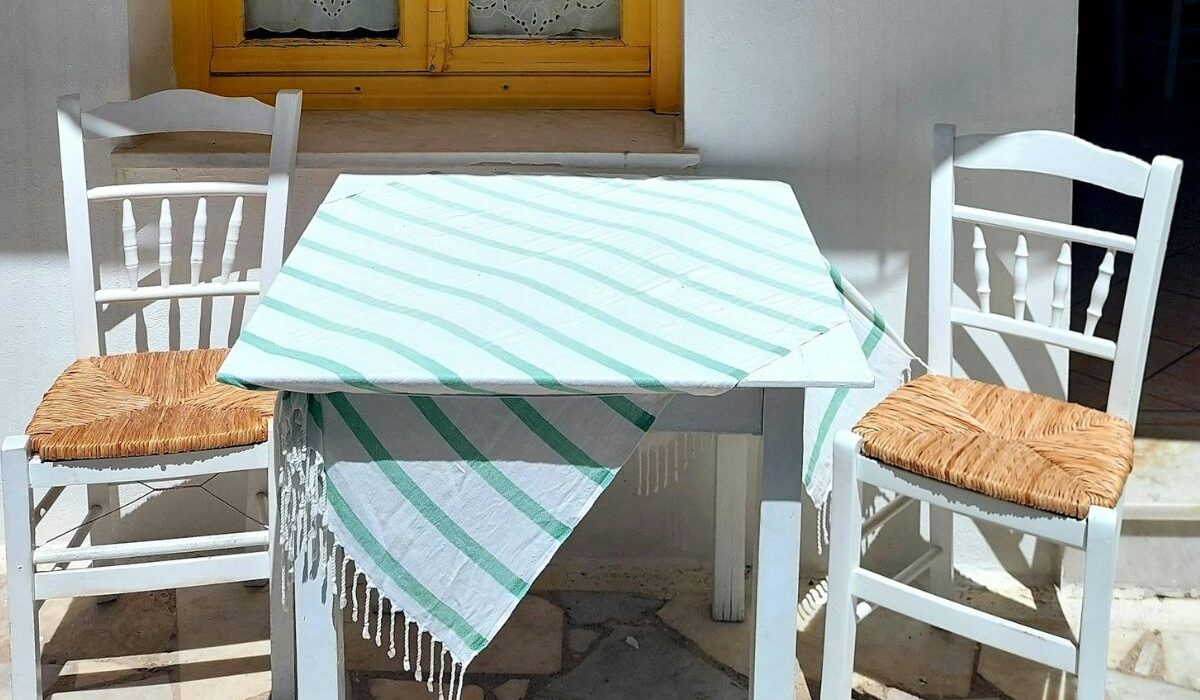 Πάτρα: Εφιαλτικό πασχαλινό τραπέζι σε γνωστή ταβέρνα – 8 άτομα με δηλητηρίαση