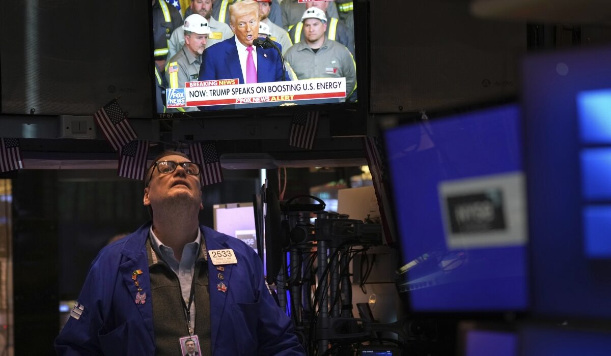 Θετικό το άνοιγμα στη Wall Street: «Αυτή είναι η στιγμή να αγοράσετε», δίνει γραμμή ο Τραμπ